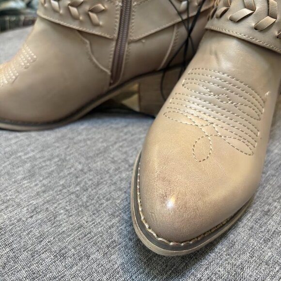 Altar'd State Rynn Women's Ankle Zippered Boots Size 8.5 - Picture 5 of 9